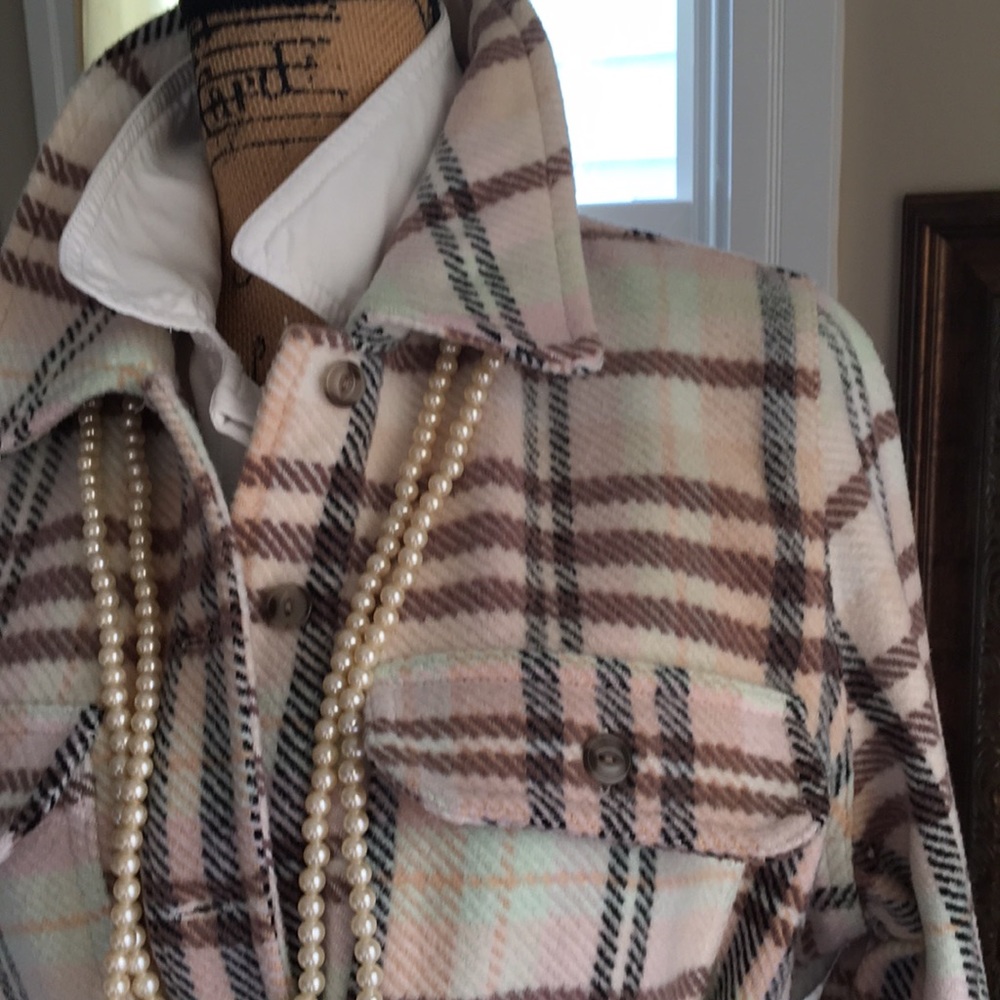 Universal Thread • Brushed Fleece Oversized Plaid Shacket Jacket with Pockets! - Picture 7 of 16